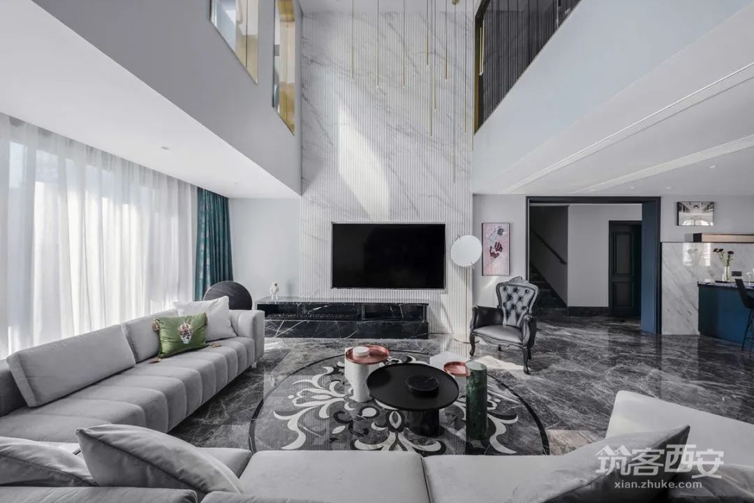 极致黑韵,红杉·陈醉打造西安 360㎡顶跃艺术宅-4