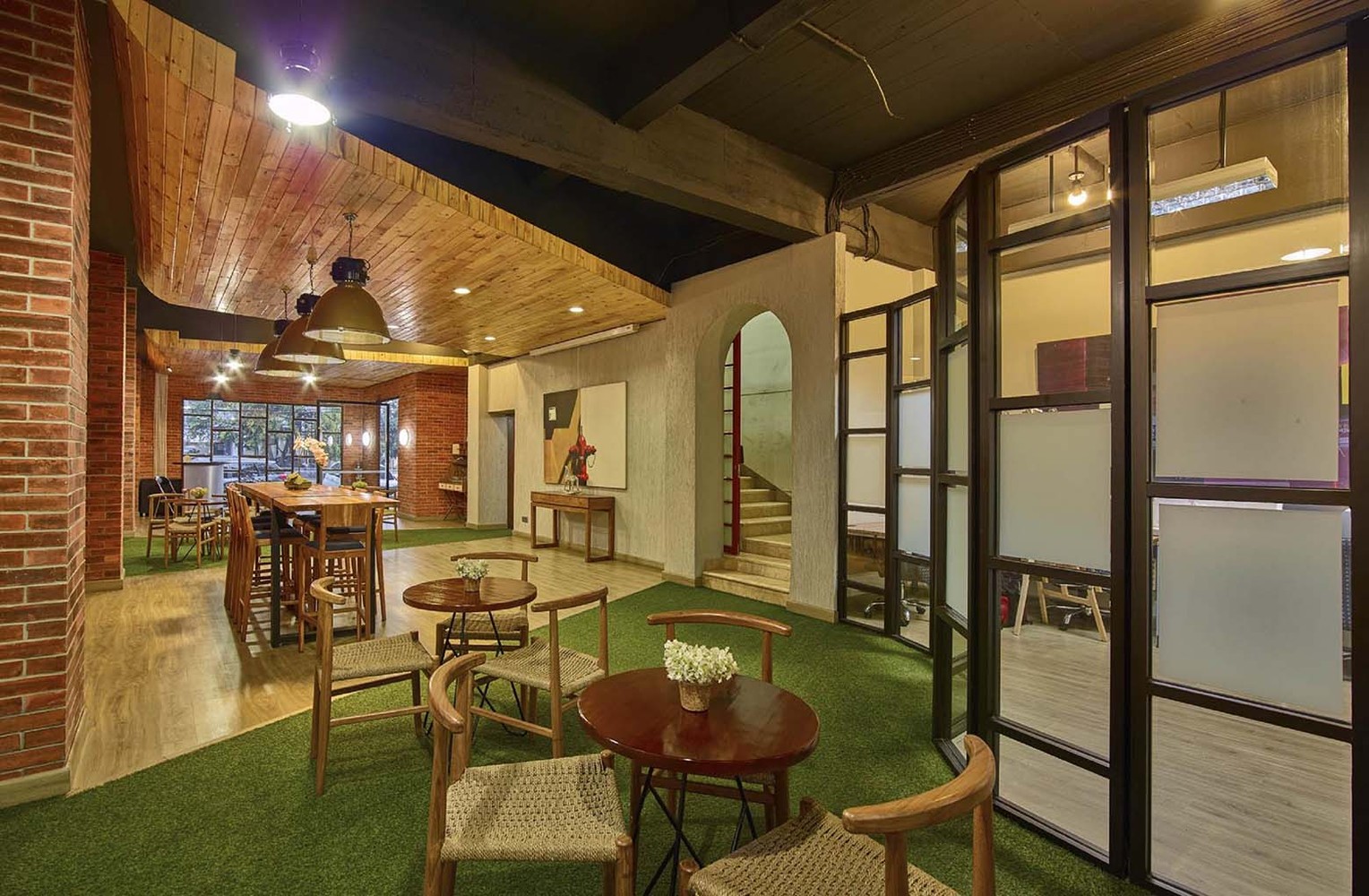 印度尼西亚 Jalan Sunda 的休闲办公空间-29