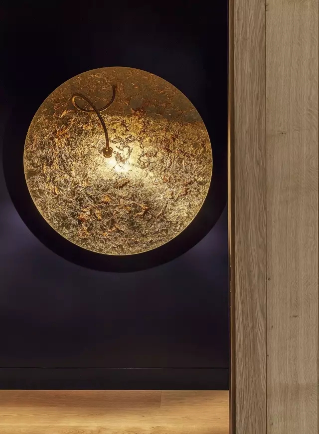 俄罗斯 380㎡简约精致豪宅 | 功能布局与艺术品相得益彰-3