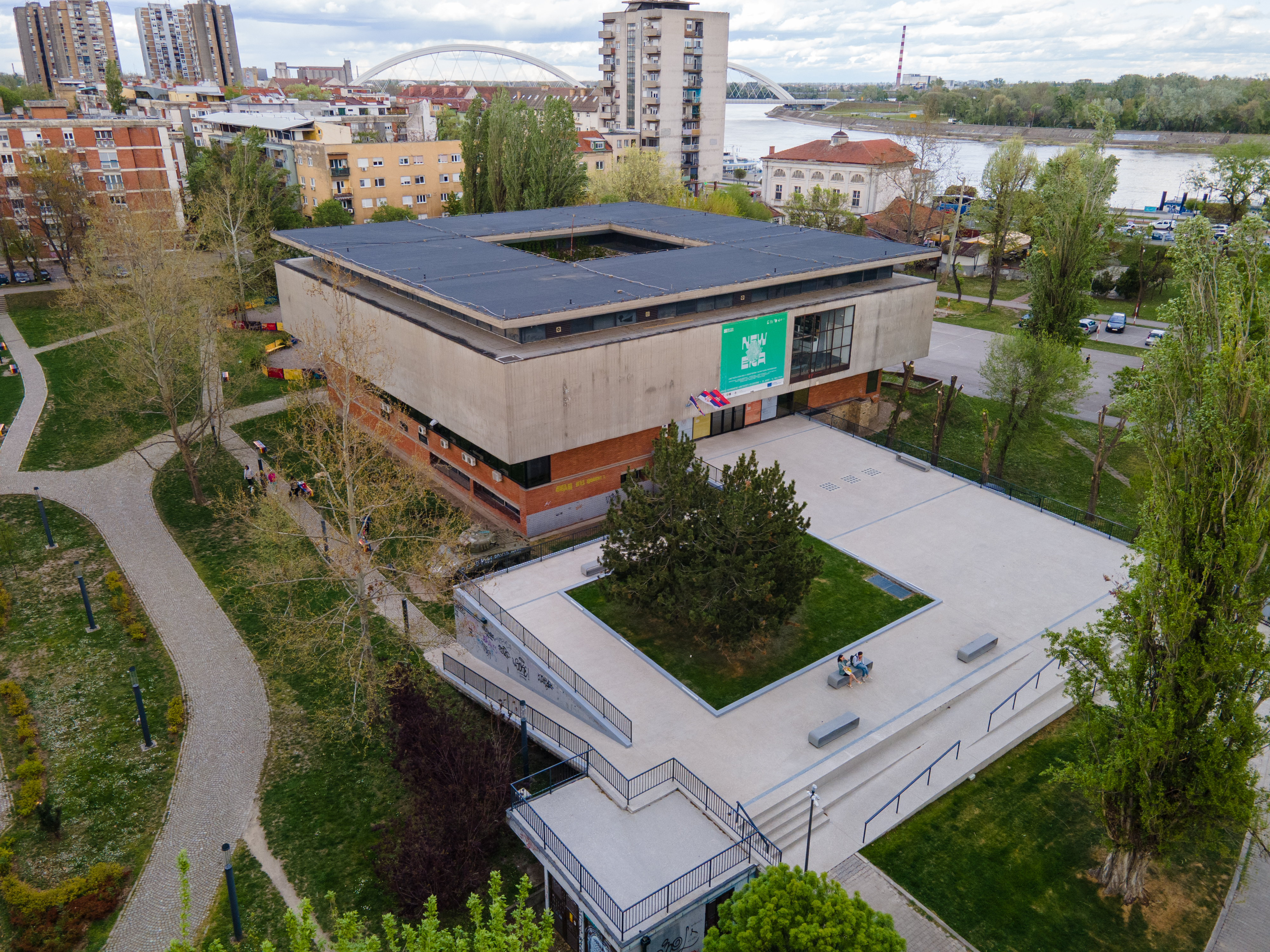 Vojvodina当代艺术博物馆前高原翻新丨DBA doo-9