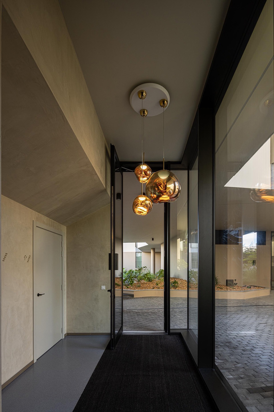 ERNESTO DO CANTO住宅区丨葡萄牙蓬塔德尔加达丨BOX arquitectos-250