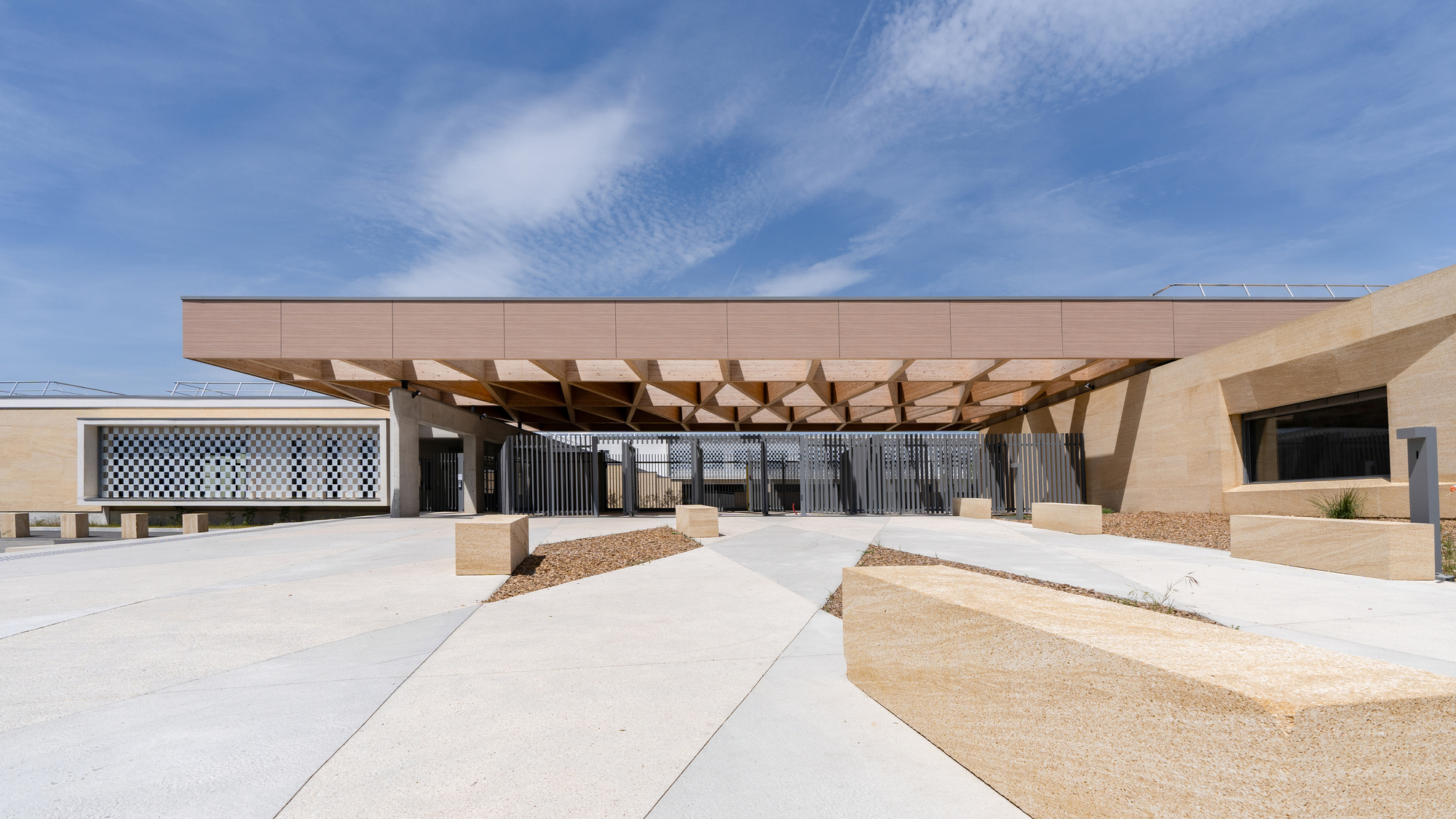 伏尔泰学院丨法国丨NM2A-30