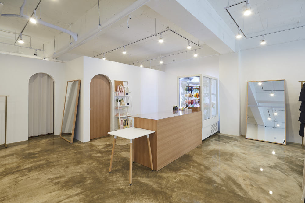 现代简约风 33 坪服饰店设计-3