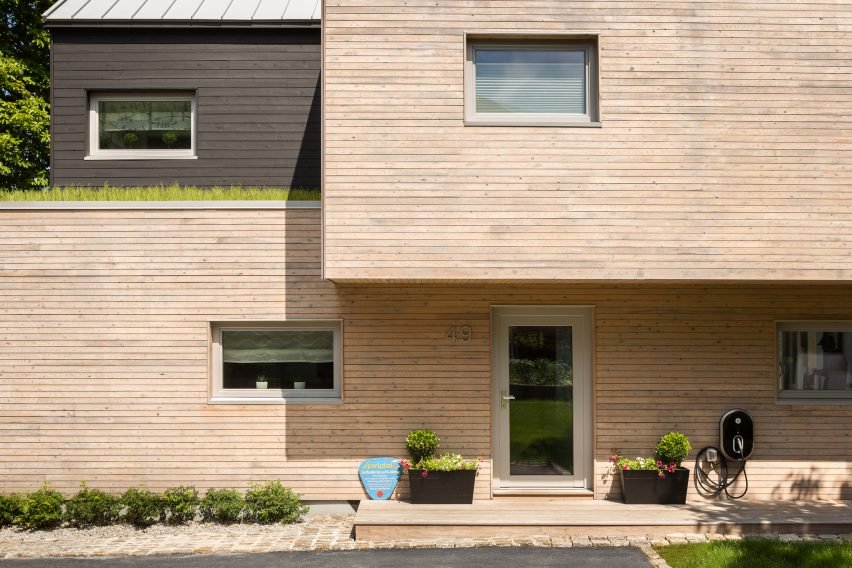 美国马萨诸塞州gable roofed home别墅  Go Logic-1