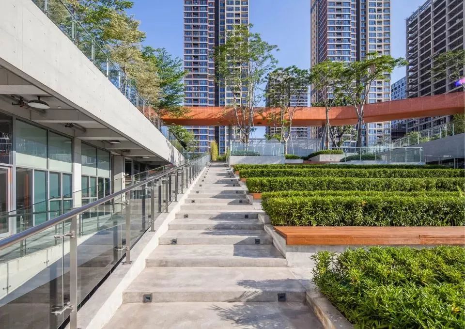 创意园区设计公社，在屋顶公共绿地与地下办公空间之间寻找平衡-17