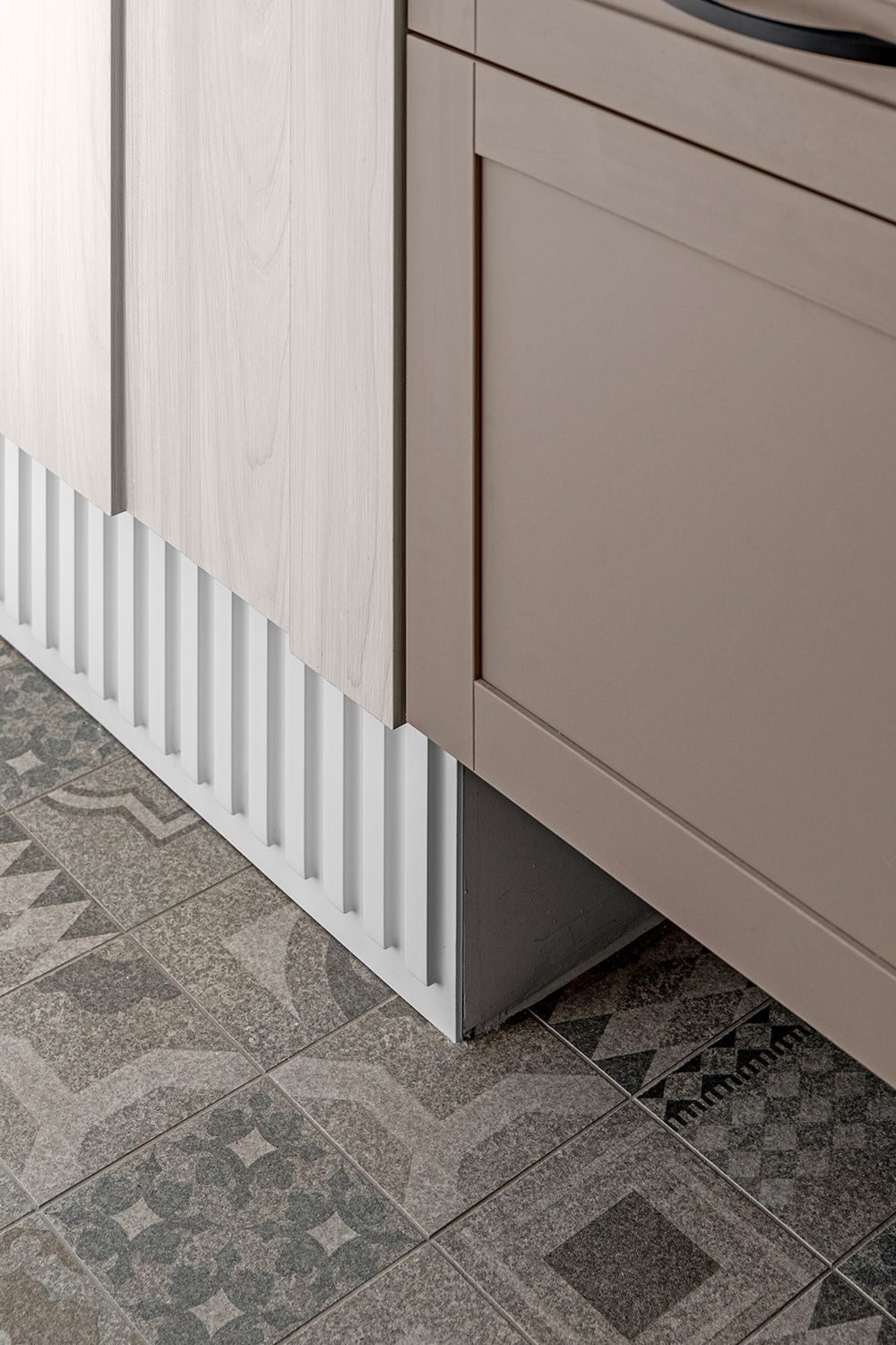 家装设计案例鉴赏——现代风柔淡恬适居所 -18