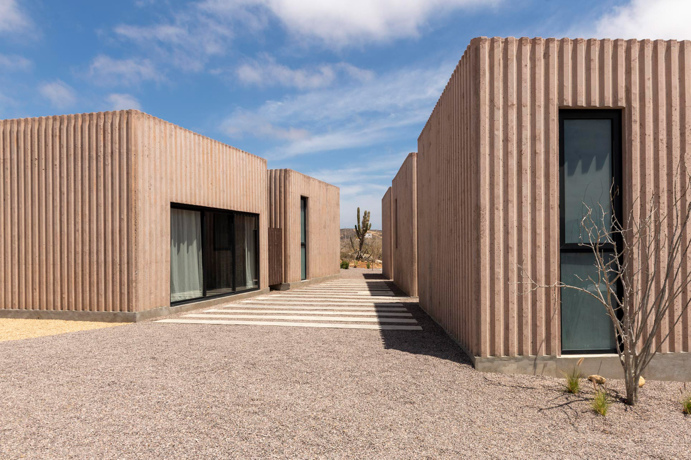 墨西哥 Casa Santos 度假屋 | 混凝土与沙漠和谐共处-3