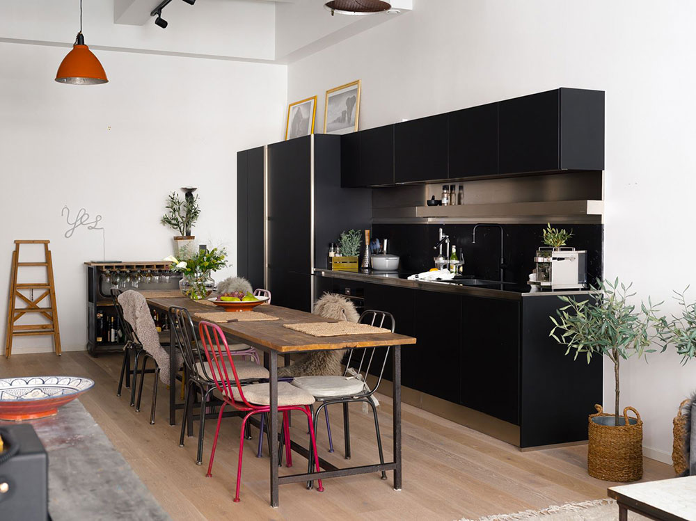 斯德哥尔摩工业风公寓的粉色卧室设计-18