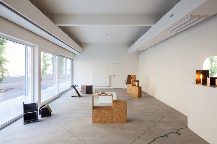 比利时十八世纪连栋住宅的现代翻新-74