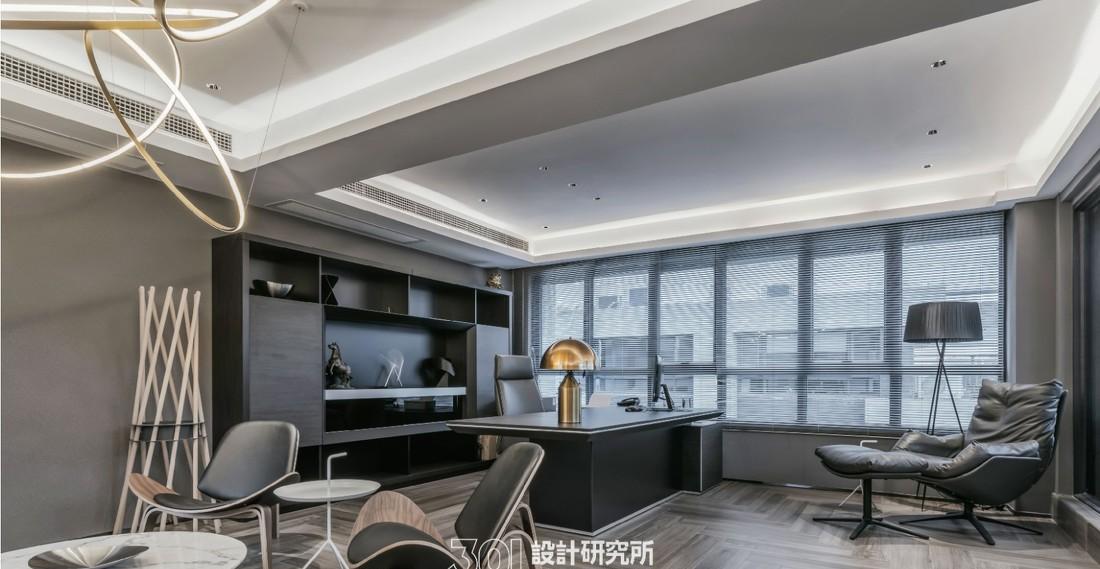 极简工业风办公室设计，打造高效与舒适空间-8