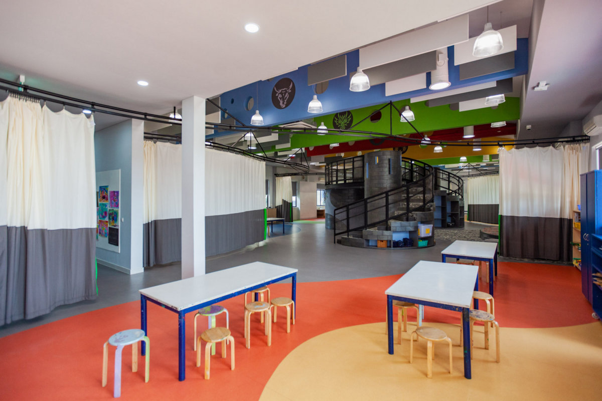 越南胡志明市小学艺术空间创新设计-6