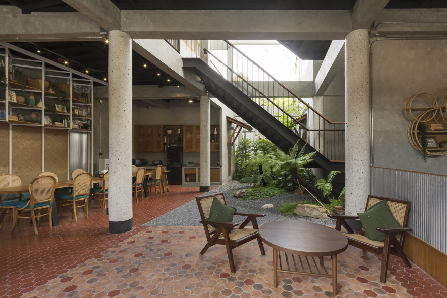Hidden Garden Hostel / Full Scale Studio-11