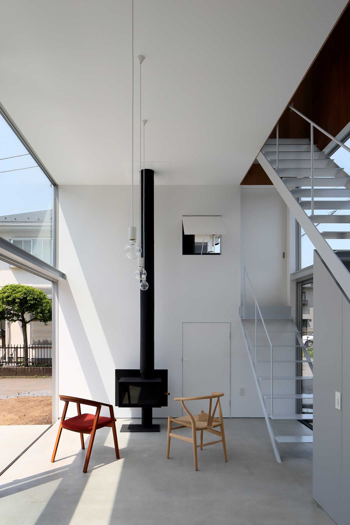 把我安置在家中；为我提供住所（注：由于原表述House ME表意不明确，house作动词有给……提供住处等意思，结合语境不同可能有不同准确表达，以上是较常见可能的翻译） 丨小島光晴建築設計事務所-40