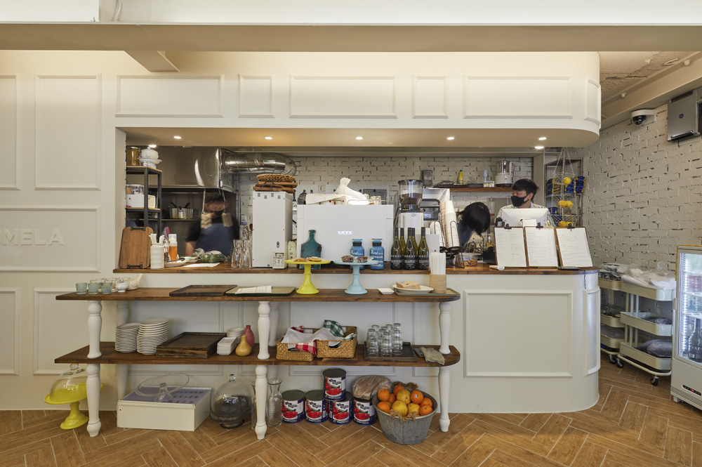 白色木质打造舒适住宅，Mela 设计师的 19 平米奇迹-8