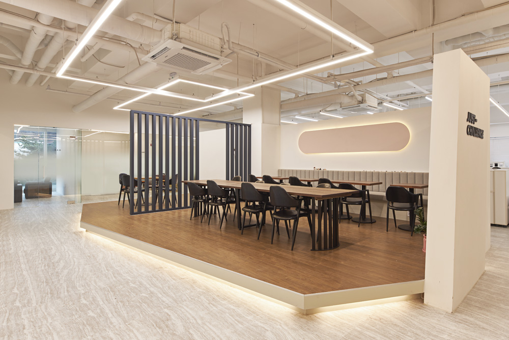 现代高级 100 坪办公空间设计-9