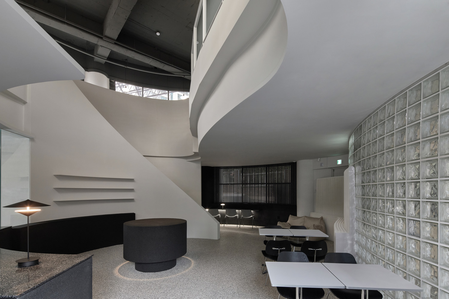 精致高级的 60 平小户型设计-3