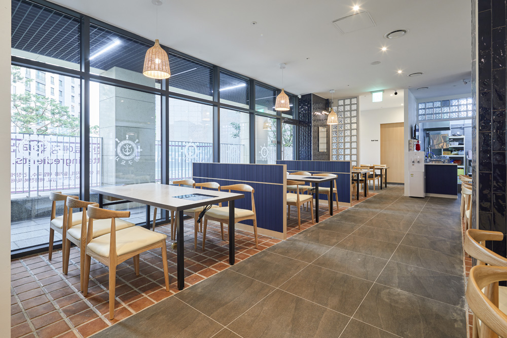 现代简约的海鲜烧烤店设计-9