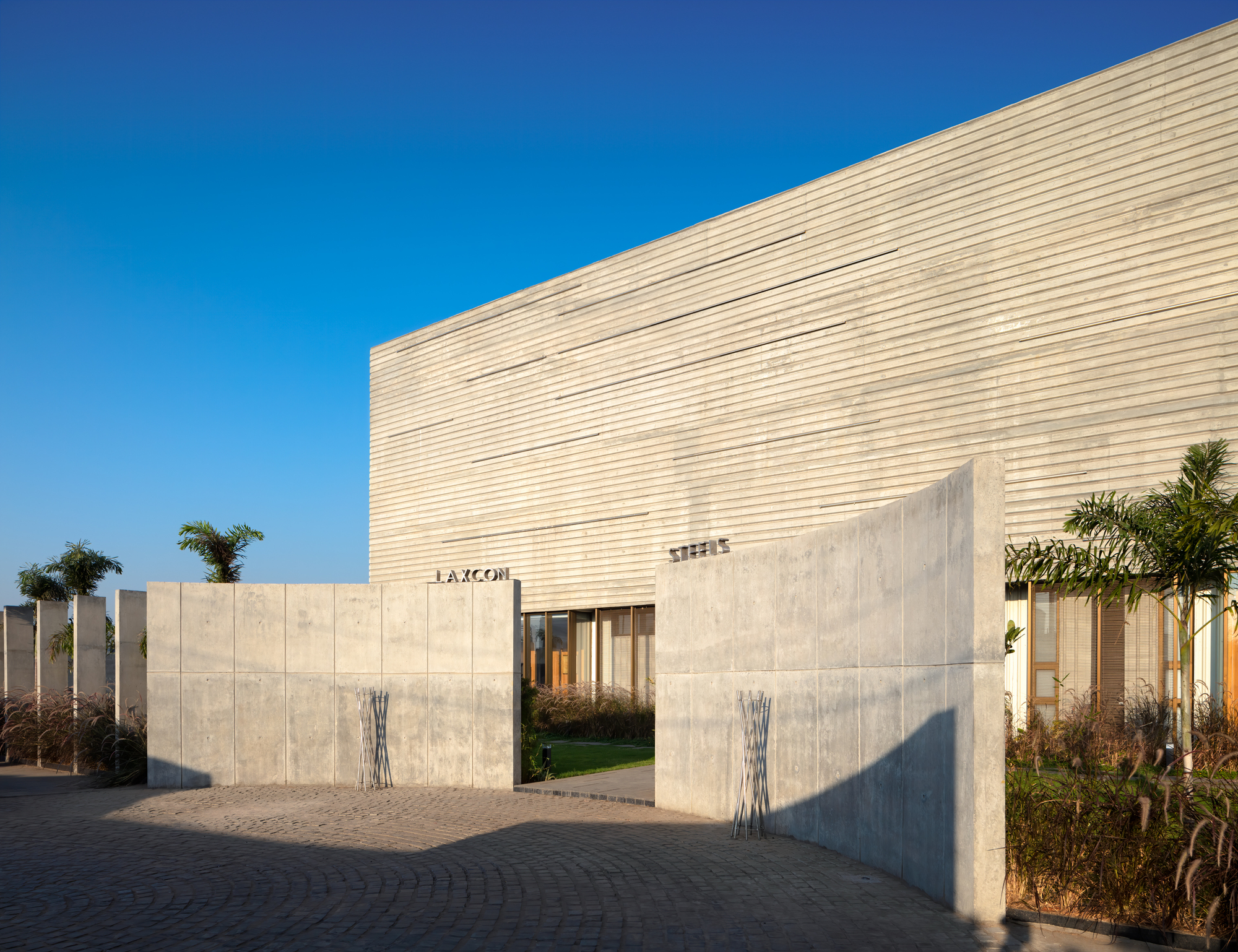 La·con Steel Plant 办公楼丨印度丨Urbanscape Architects-21