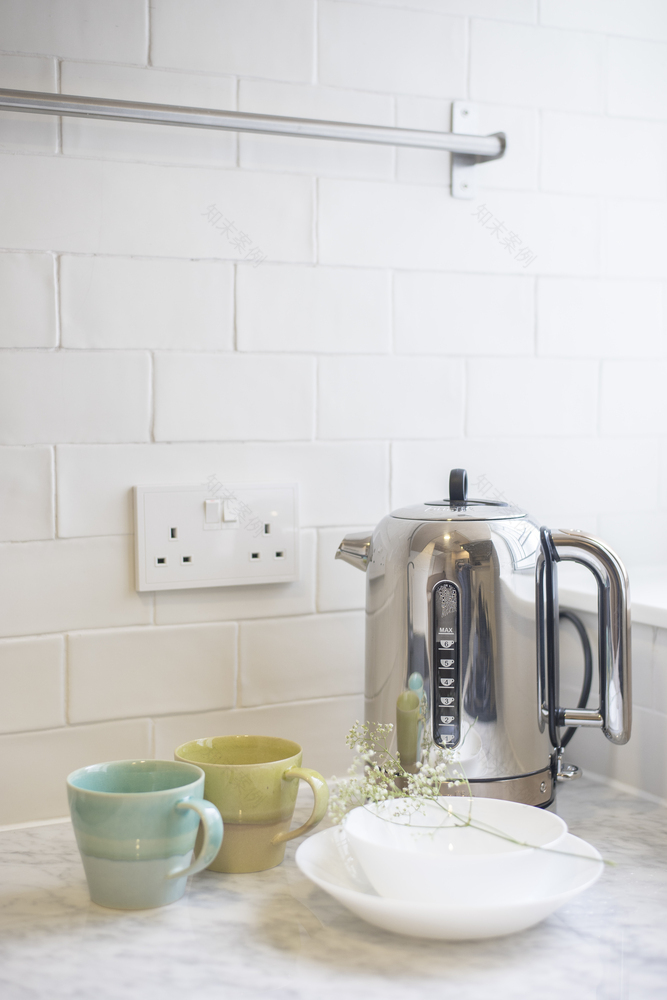 香港 780 平方英尺公寓的“少即多”设计理念-51