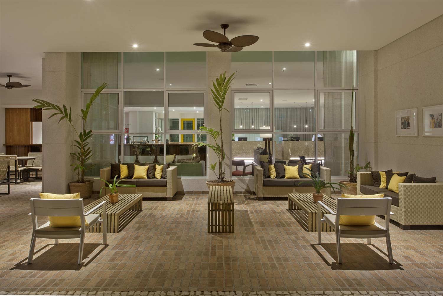 巴西 Vitória Hotel Paulínia | 现代风格与自然元素的完美融合-12