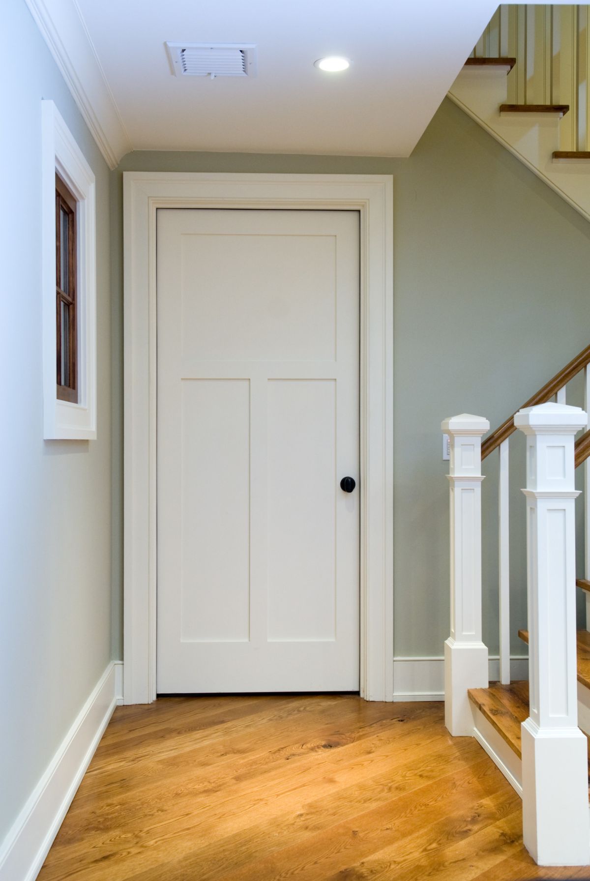 Craftsman Interior Doors: Choosing the Right Type for Your Home-2