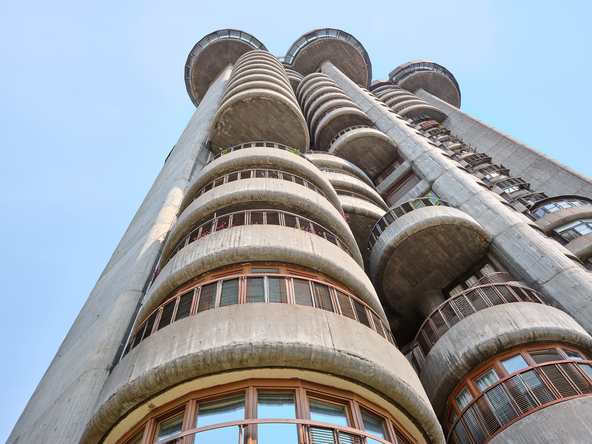 Remodeling and Rethinking White Towers / STUDIO.NOJU-13