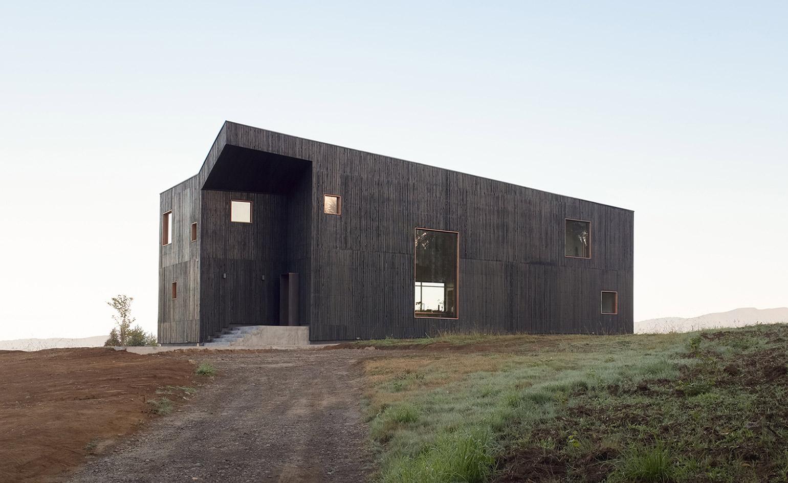 hualle house amperoyutronic chile-8