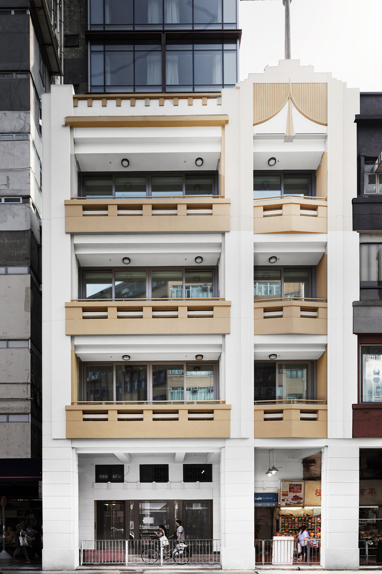 Ark Associates Limited - Hotel 1936-0