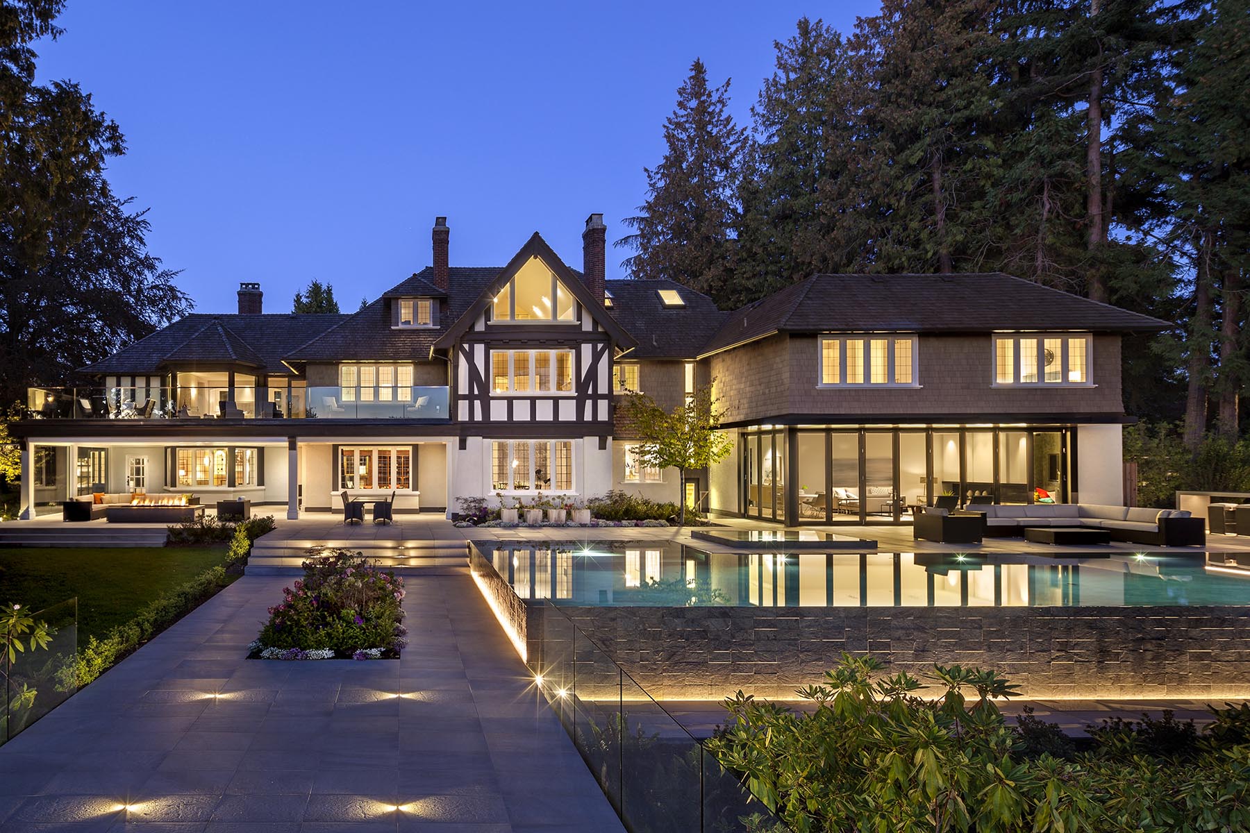 自然与现代的碰撞 | Paul Sangha Landscape Architecture 的 Juxtaposition 设计-1