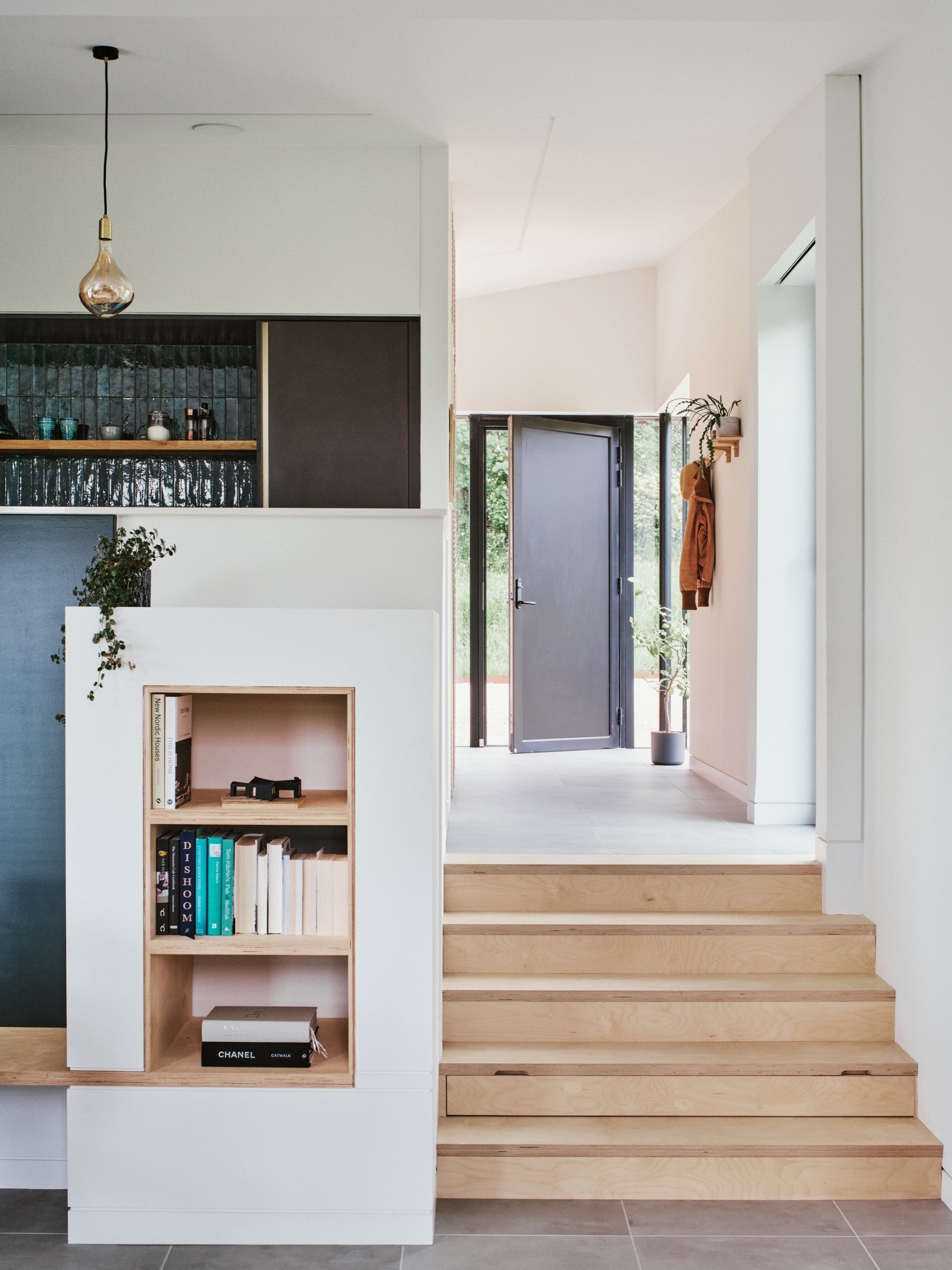 一间办公室和两所房子丨英国因弗内斯丨Loader Monteith-28