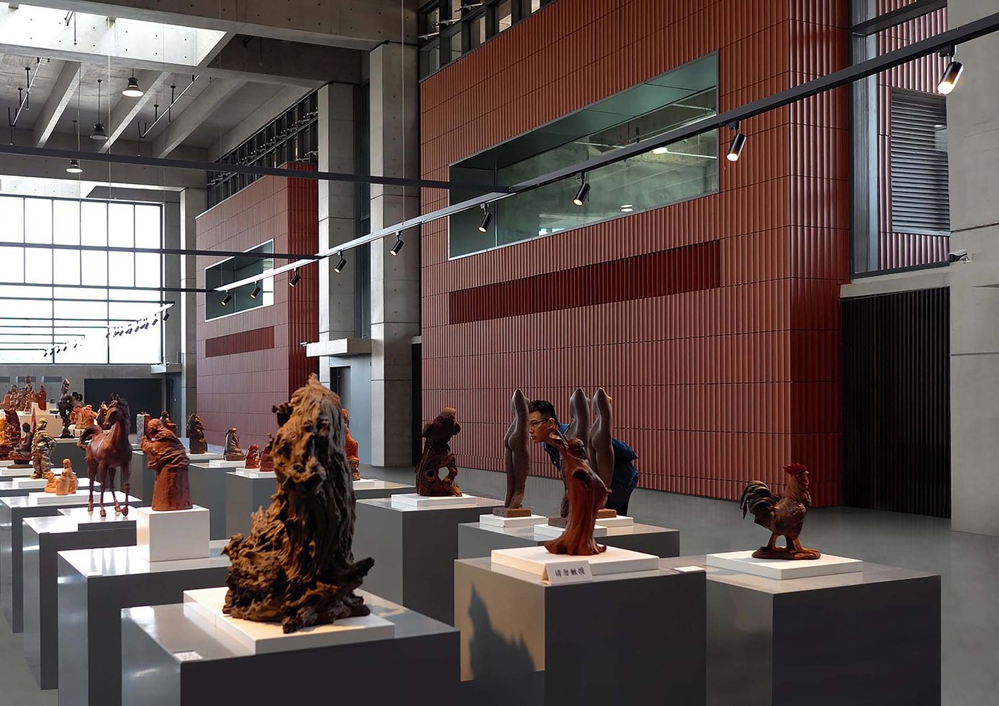 无锡清龙山公园多功能厅 · 矿坑奇迹与自然的和谐共生-21