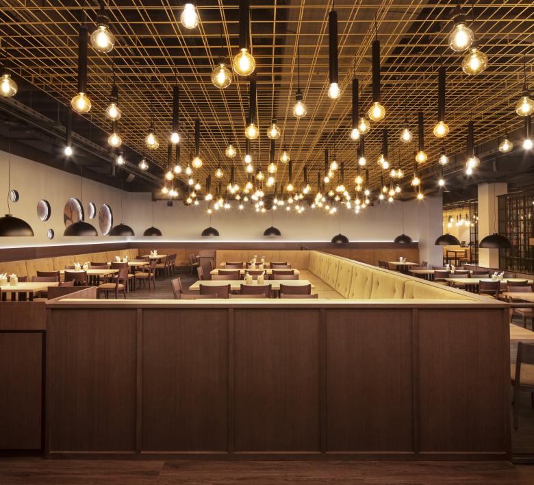 斯图加特市政厅地下室餐馆丨德国斯图加特丨DIA Dittel Architekten-2