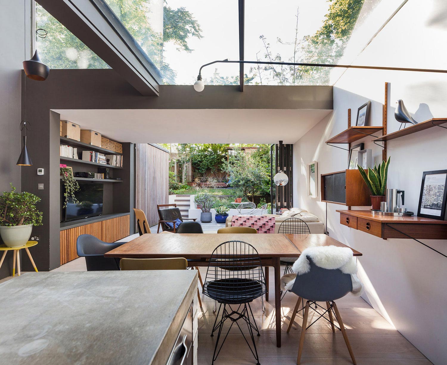 伦敦 30 工作室建筑师打造阳光戏剧性家庭住宅-8