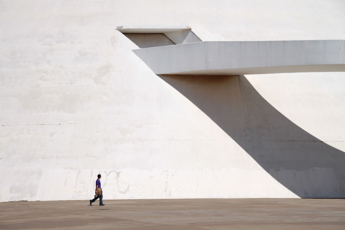 奥斯卡·尼迈耶 · 现代建筑的曲线之美-9