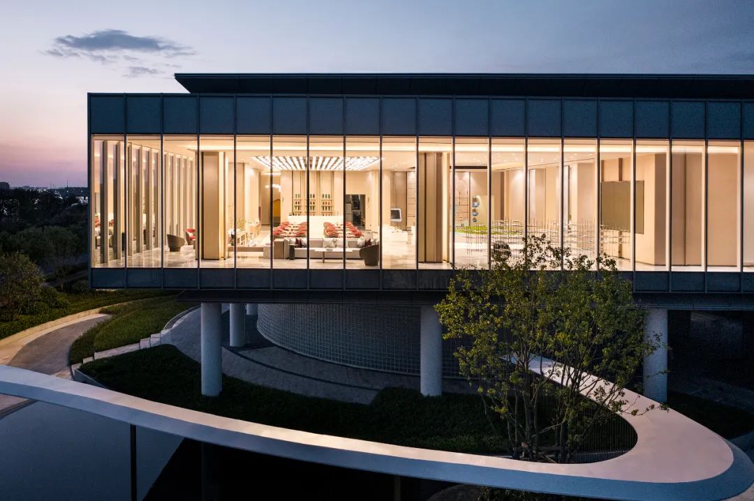 协信天骄观澜售楼处 | 水光之韵,自然之美-7