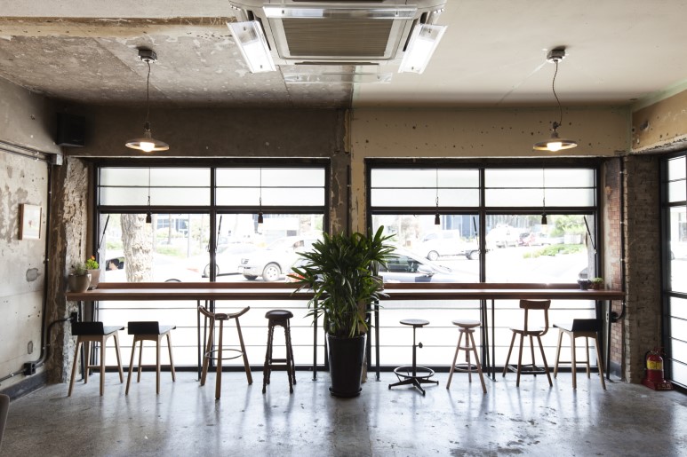 首尔 60 坪 Bean Tea G 咖啡厅 极简工业风设计-13