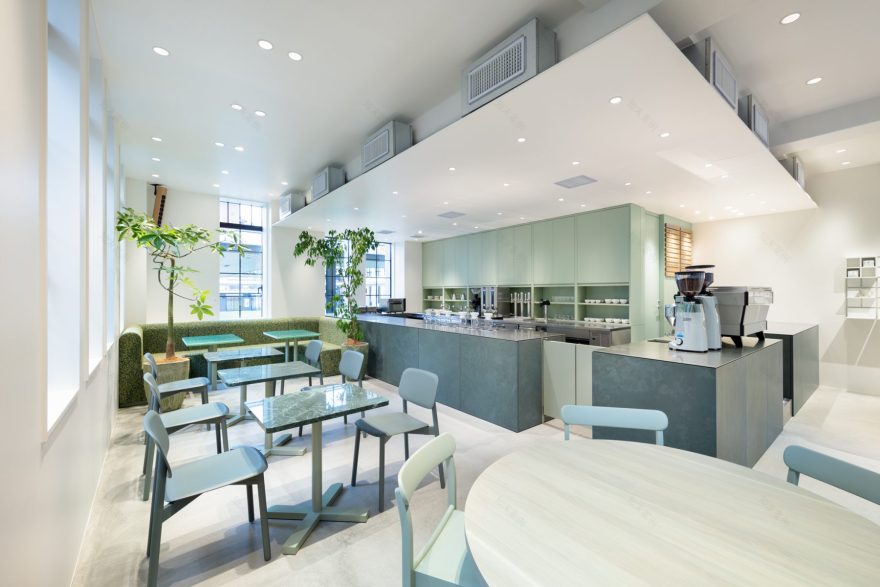 Blue Bottle Coffee Kyoto Kiyamachi Cafe | Schemata Architects / Jo Nagasaka-5