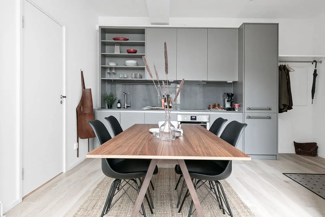 42 平米瑞典小公寓,6.6 米层高打造豪华酒店风-6