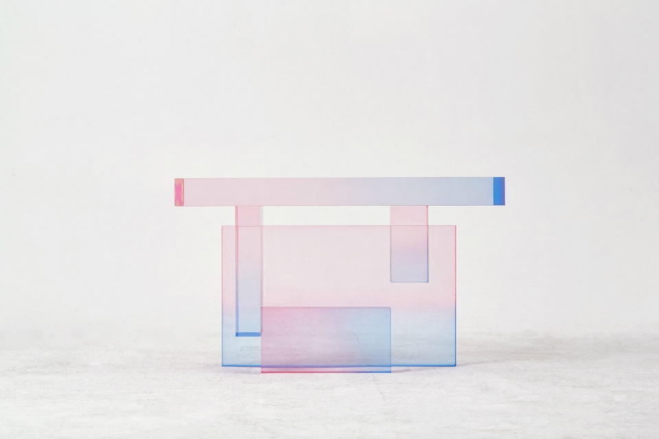 流光异彩的水晶桌设计-20