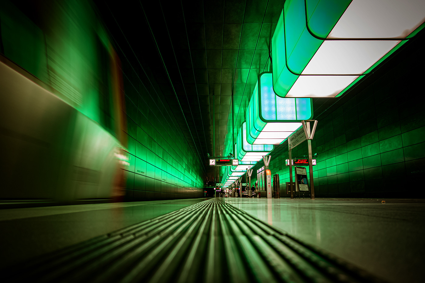 Hamburg U-Bahn Hafencity Universität-2