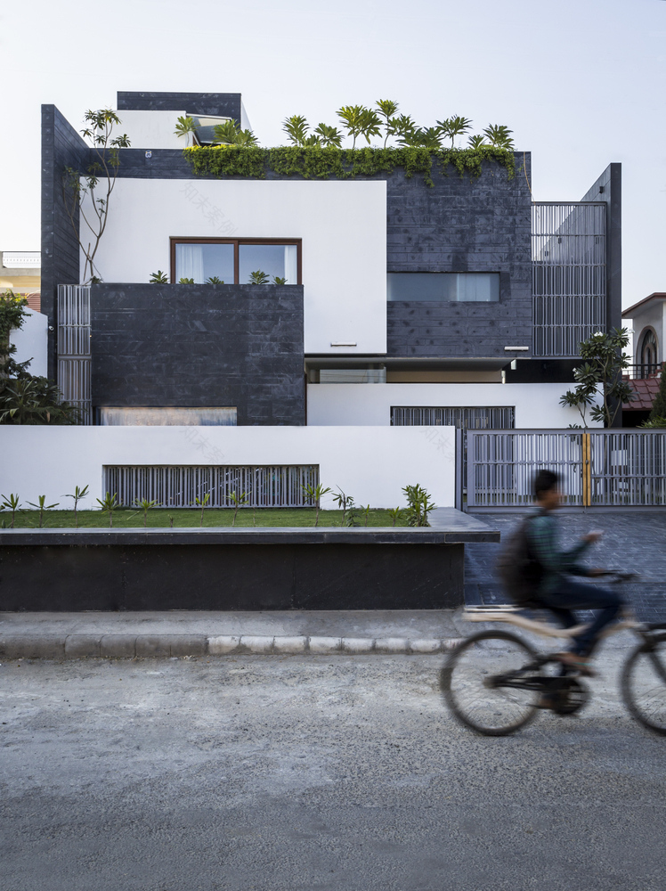 Charged Voids 住宅-36