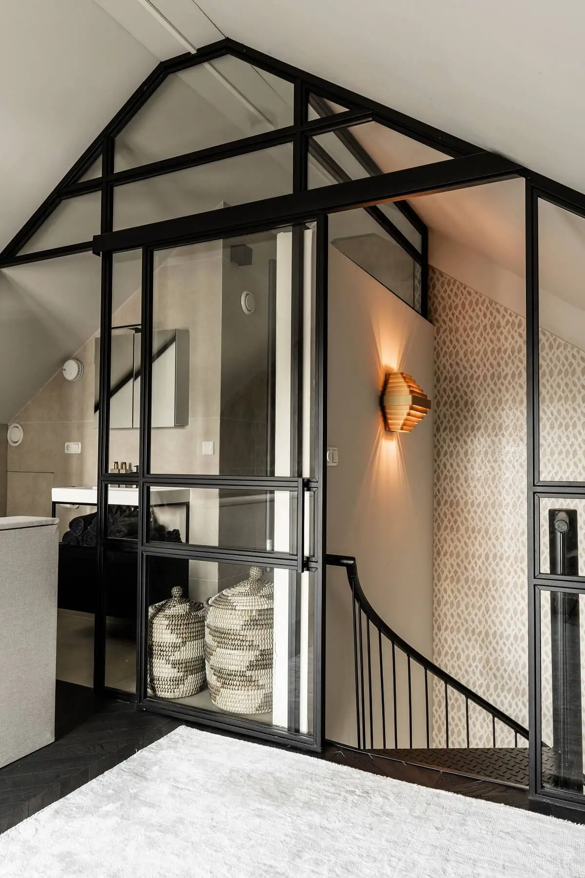 荷兰旋转公寓 | 古典与现代的完美结合-18