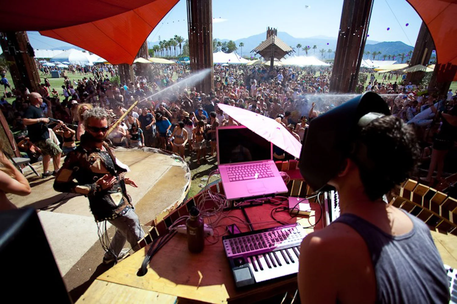 Do Lab Misting Oasis Stage at Coachella 2010 — HUNTER LEGGITT STUDIO-32
