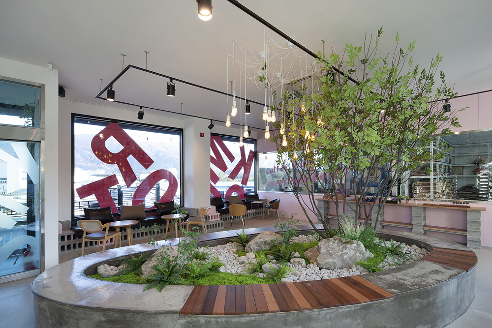 现代简约风贝克里卡菲咖啡厅设计-8