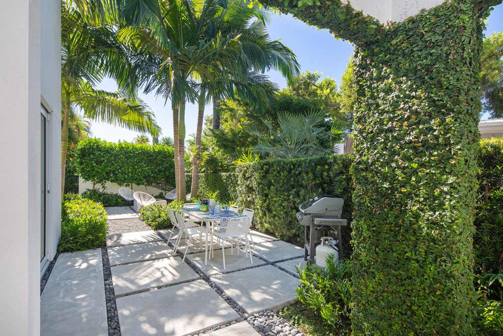 ‘Less is More’风格景观设计（佛罗里达热带简约住宅）丨美国-9