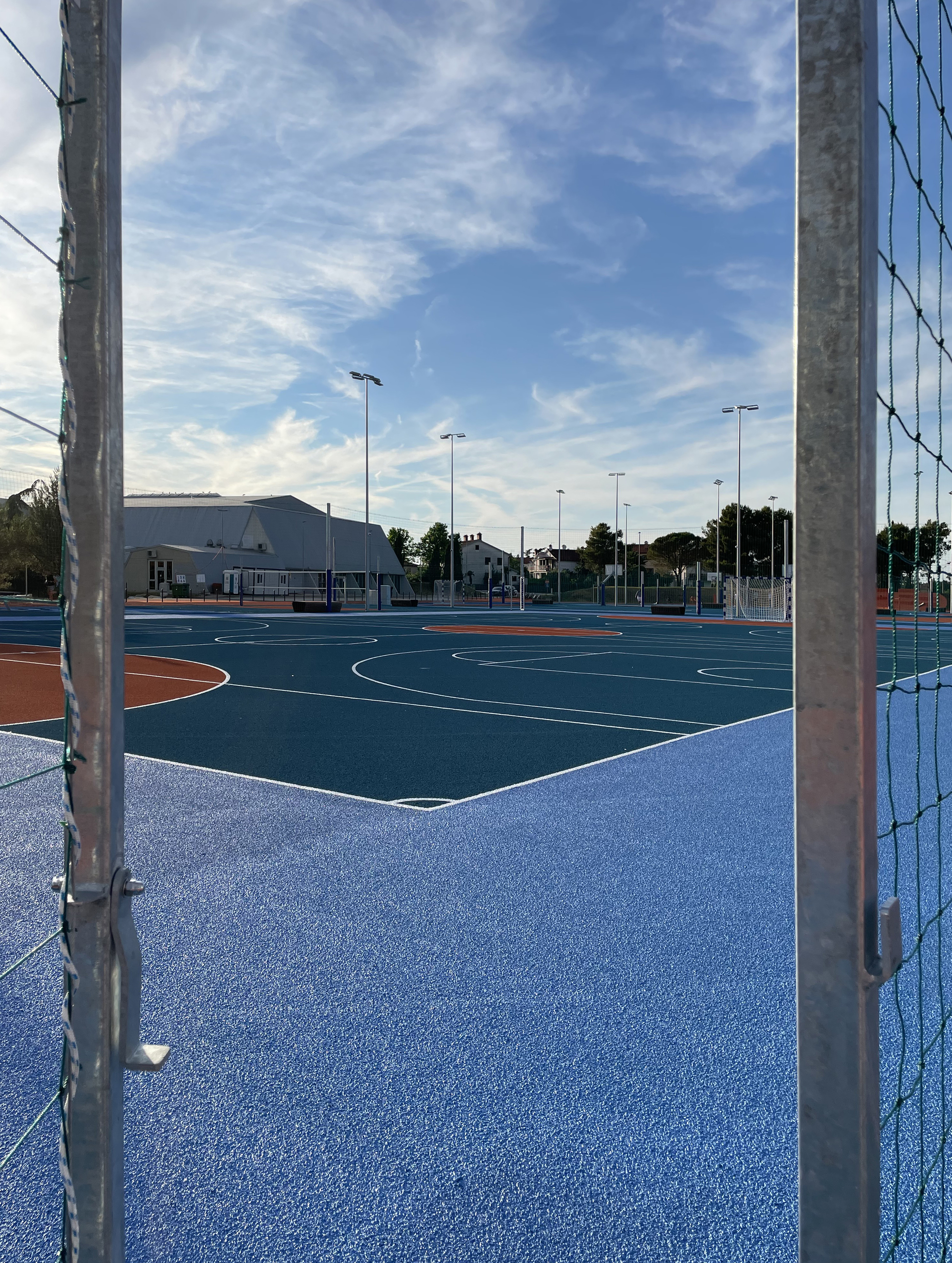 Sports Field of Elementary School Marija i Lina / Studio MAU d.o.o.-37