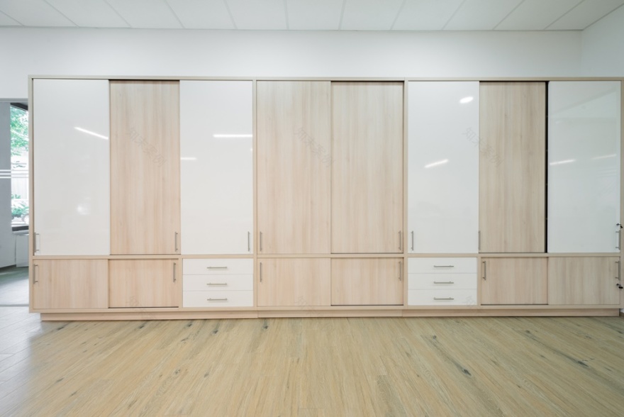 luna showroom interior-25