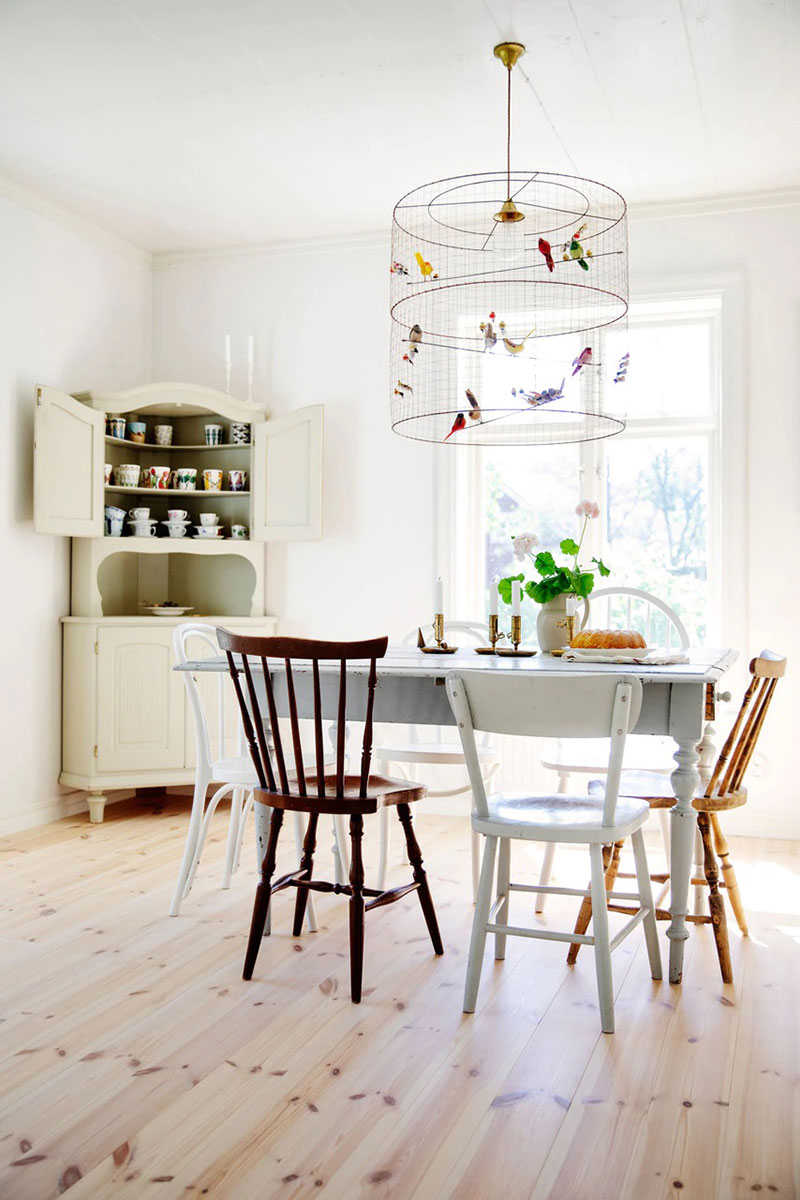 瑞典乡村小店改造的明亮温馨夏日小屋-6