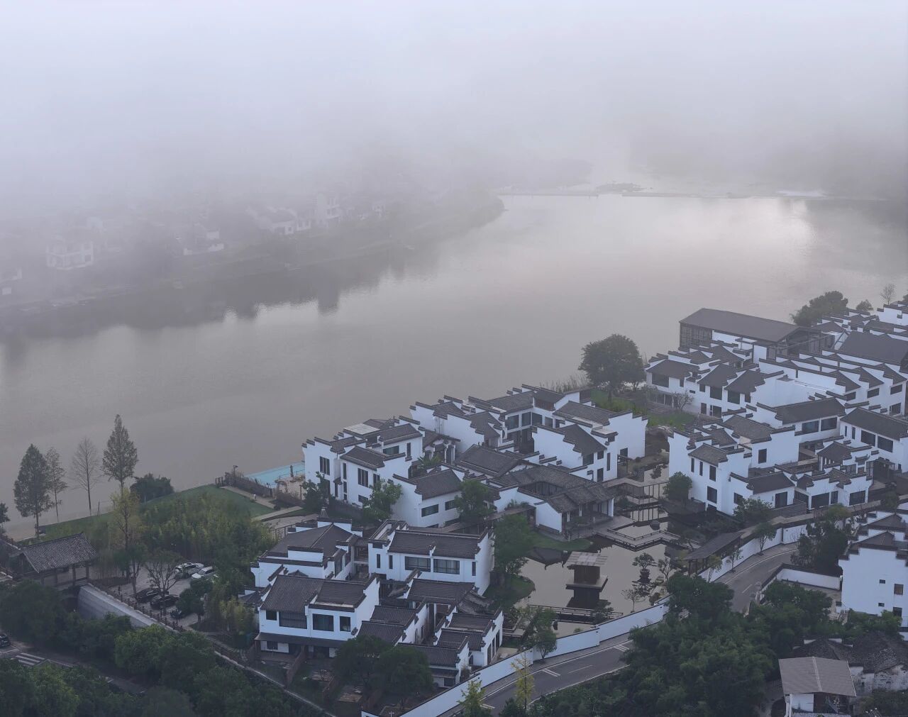 黄山紫阳烟雨度假酒店丨中国安徽丨风合睦晨空间设计-30