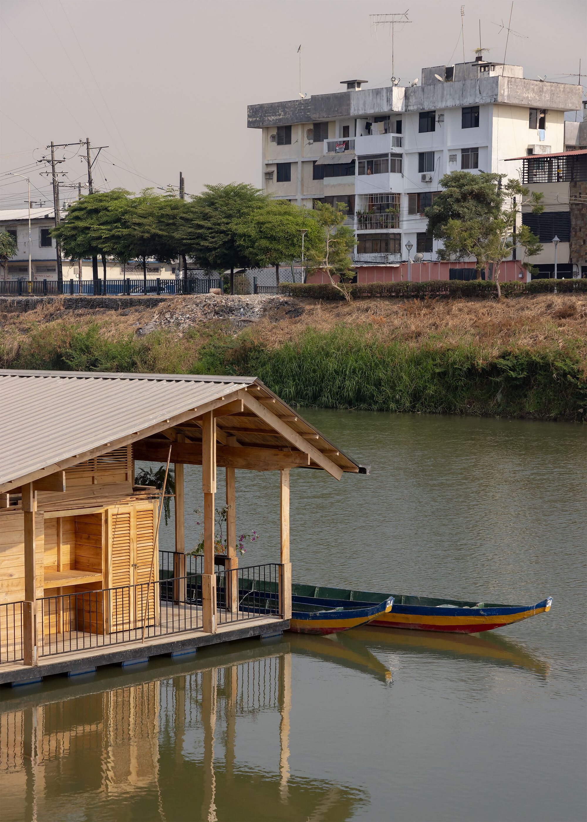 The Floating Neighborhood of Las Balsas / Natura Futura-44